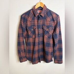 Wrangler Men's Navy and Rust Plaid Shirt